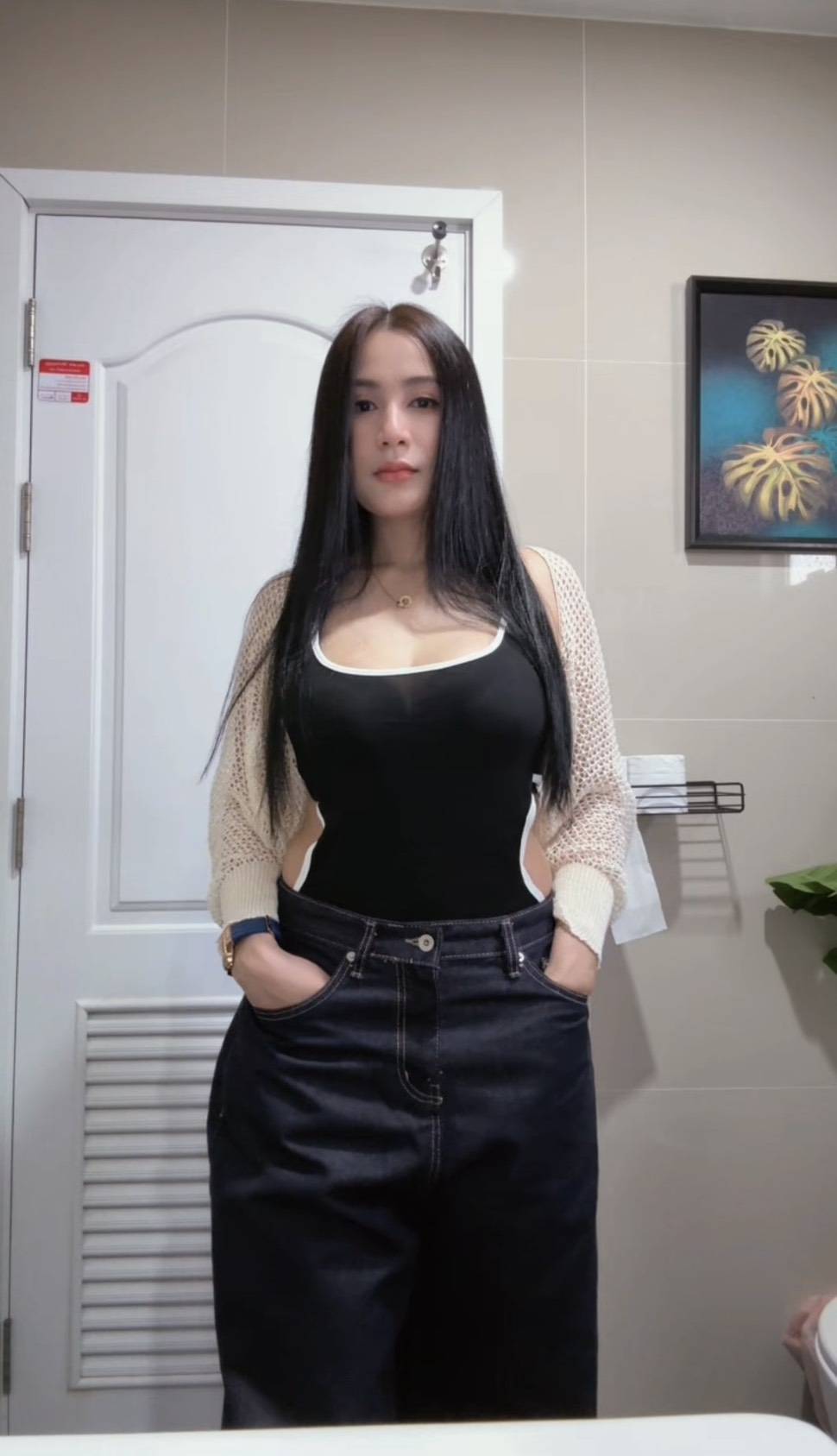 Bee Bee - Escort Girl Hongkong