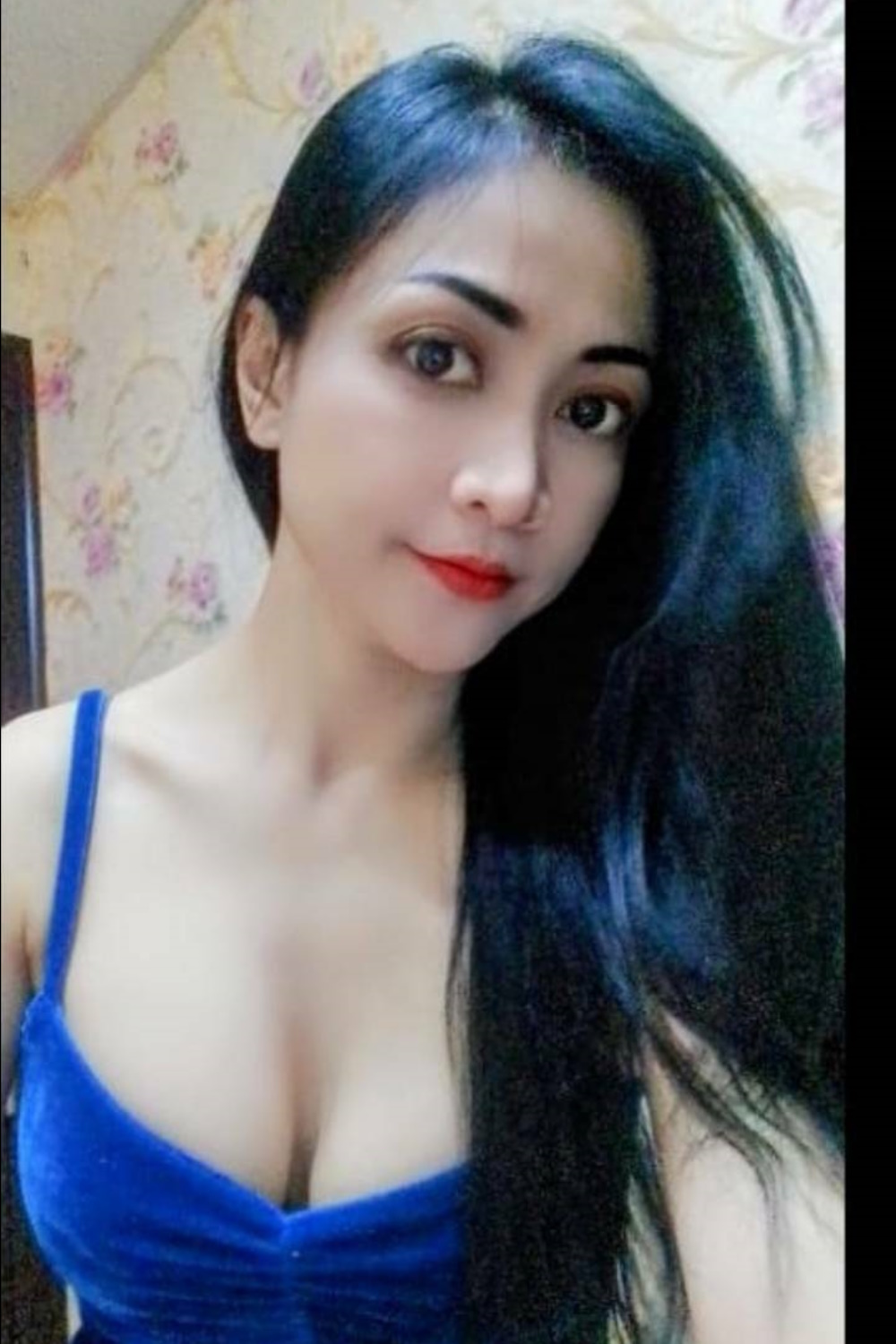 Champagne - Escort Girl Hongkong